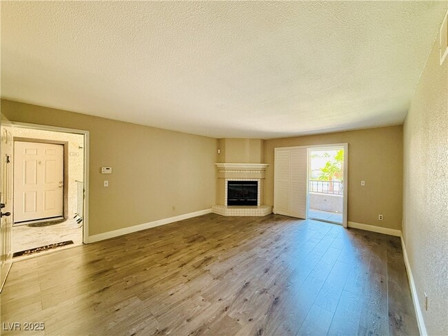 Building Photo - 2606 S Durango Dr