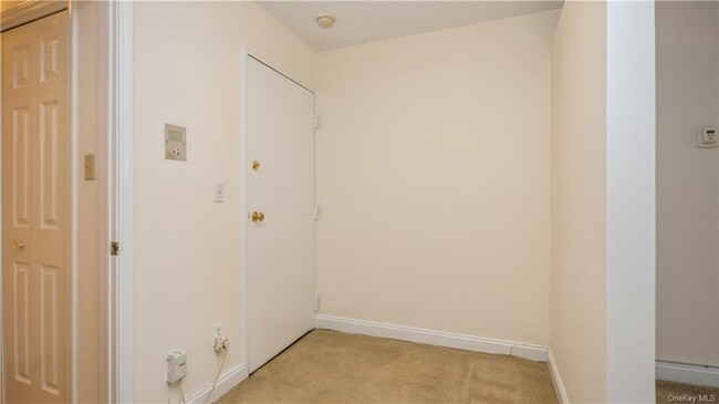 Building Photo - 141 E Lake Blvd