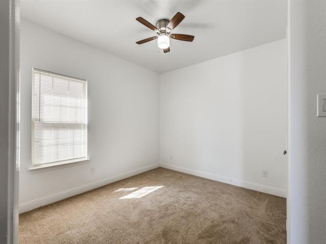 Foto del edificio - 1513 E Allen Ave
