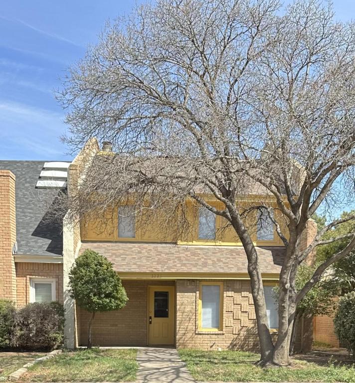 Primary Photo - 3228 Whittle Way
