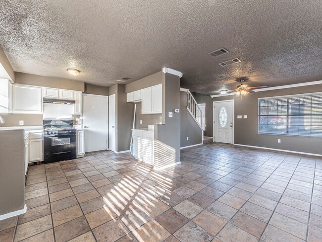 Building Photo - 13806 Letti Ln