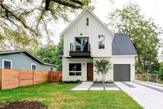 Building Photo - 1107 Estes Ave