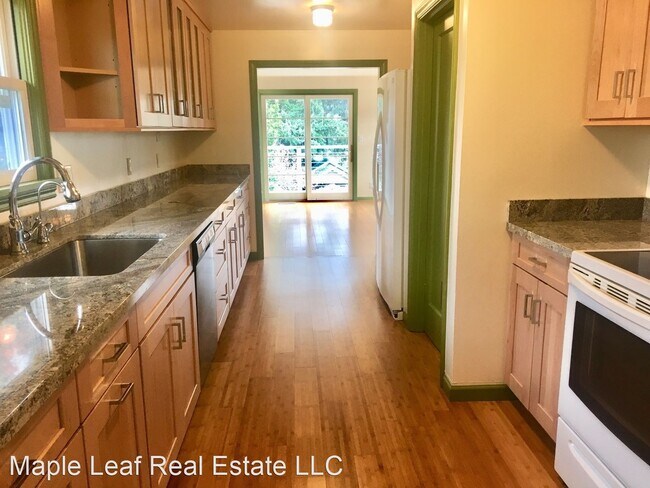 Foto del edificio - 4 br, 2 bath House - 10318 Densmore Ave N