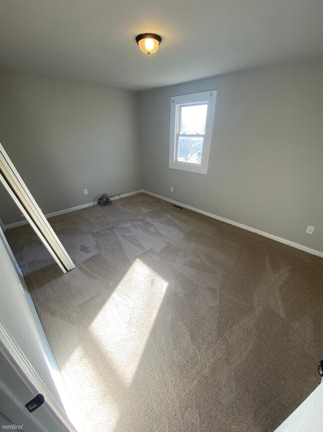 Building Photo - 2 br, 1.5 bath Duplex - 1510 Tabb Ave
