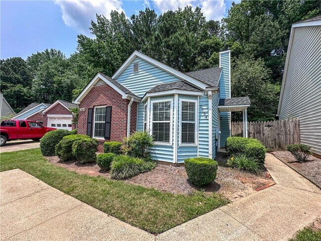Foto del edificio - 2764 St Charles Ln NW