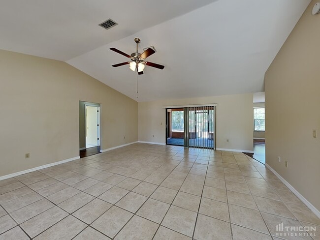 Building Photo - 11243 Homeway St