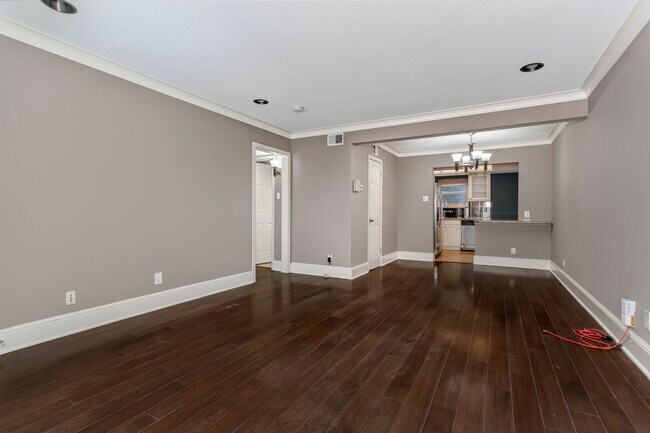 Foto del edificio - 10205 Regal Oaks Dr