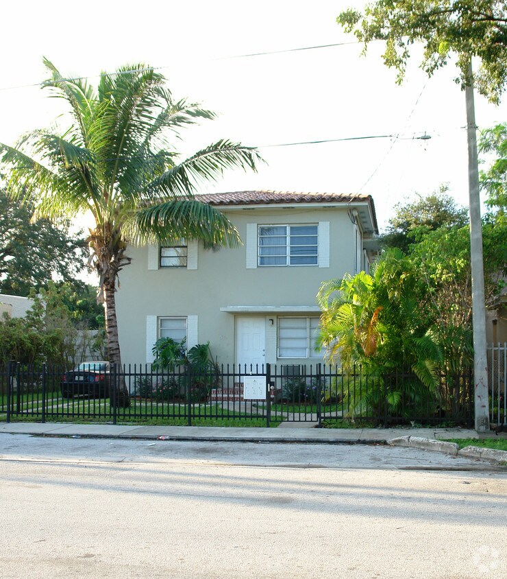 Foto del edificio - 514 NE 68th St