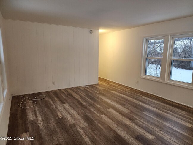 Building Photo - 4349 NY-43