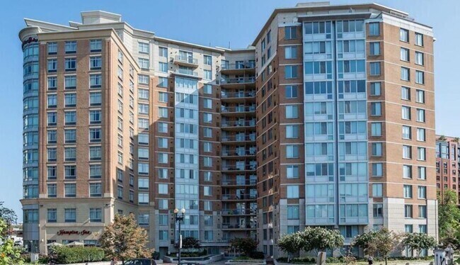 Foto del edificio - 555 Massachusetts Ave NW