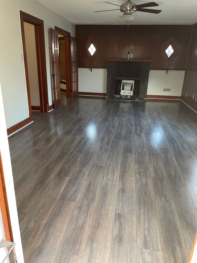 Building Photo - 212 N McKown Ave