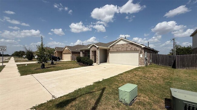 Building Photo - 21601 Quick Fox Dr