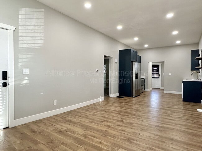 Foto del edificio - 823 Sahwatch St