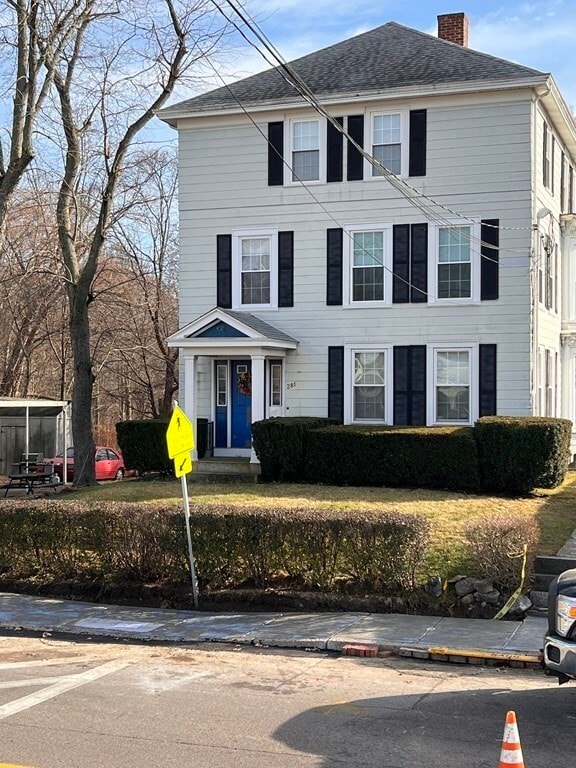 281 N Washington St Unit 2, North Attleborough, MA 02760 Room for