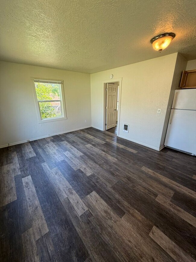 Foto del edificio - Cozy 1 Bedroom!