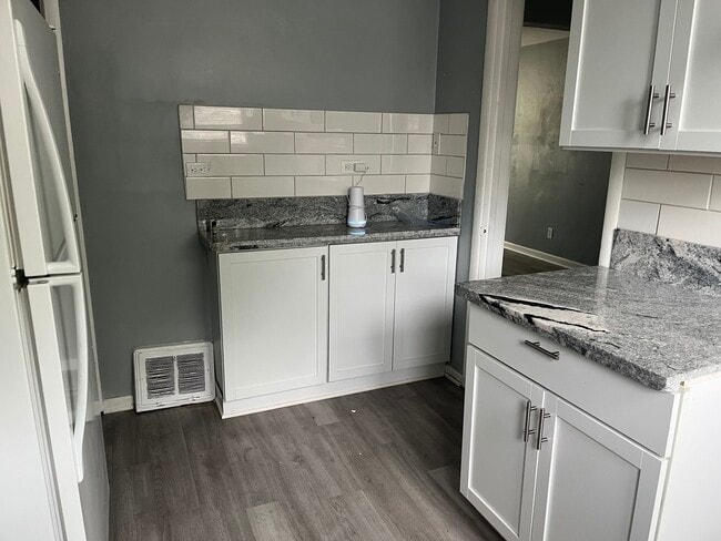 Foto del edificio - 1360 Wentworth Ave