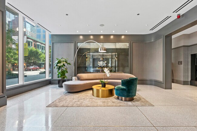 Foto del edificio - 23 W Chicago Ave