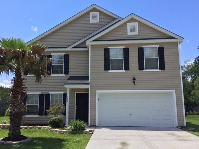 Foto principal - 223 Eagle Ridge Rd