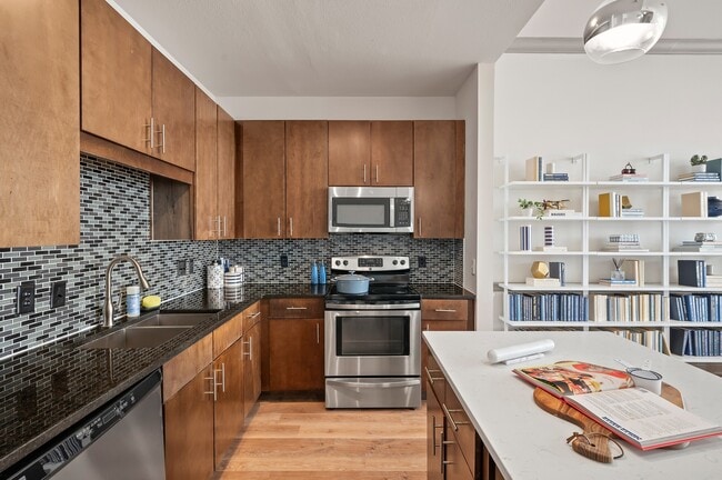 Building Photo - Halstead