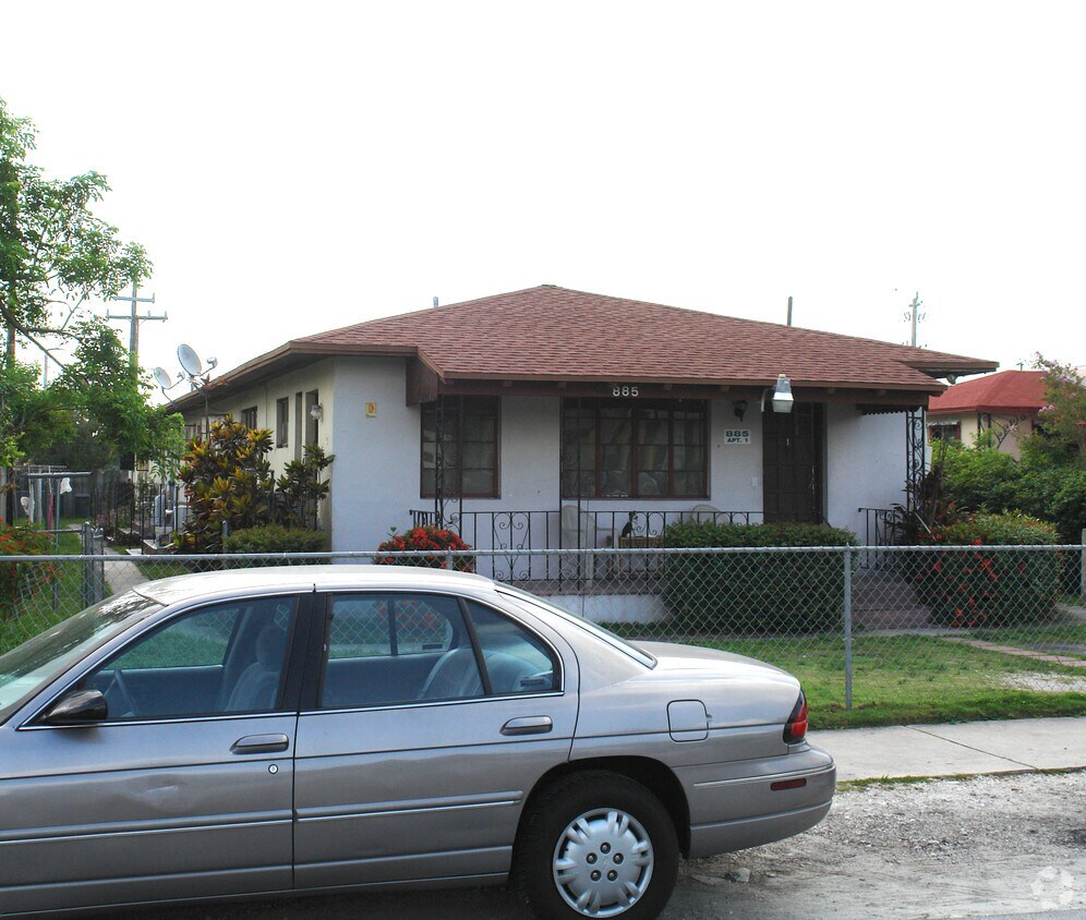 Foto del edificio - 885 SW 29th Ave
