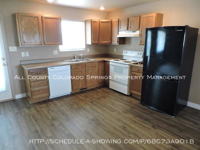 Building Photo - 3 bedroom in Pueblo West CO 81007