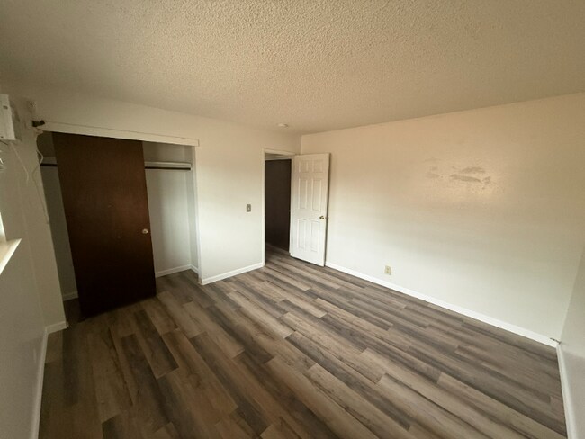 Foto del edificio - 1226 East St