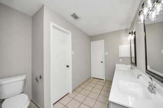 Building Photo - 4915 Pecan Grove Dr