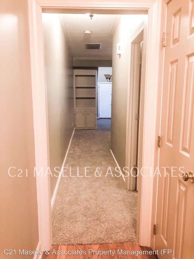 Building Photo - 2 br, 2 bath House - 403 Northtown Dr