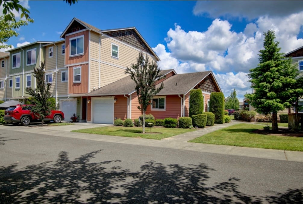 535 Neff Cir, Burlington, WA 98233 Condo for Rent in Burlington, WA