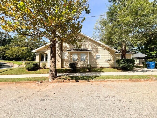Building Photo - Beautiful Brand New Single Family Home: 4Bedroom/ 3Bath