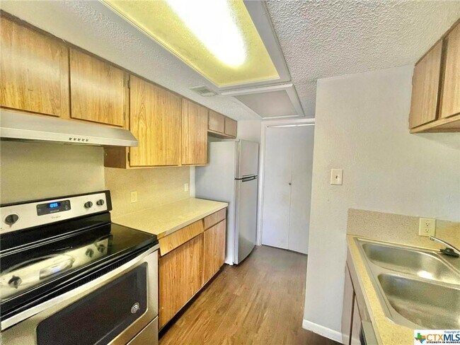 Foto del edificio - 118 Sherwood Dr