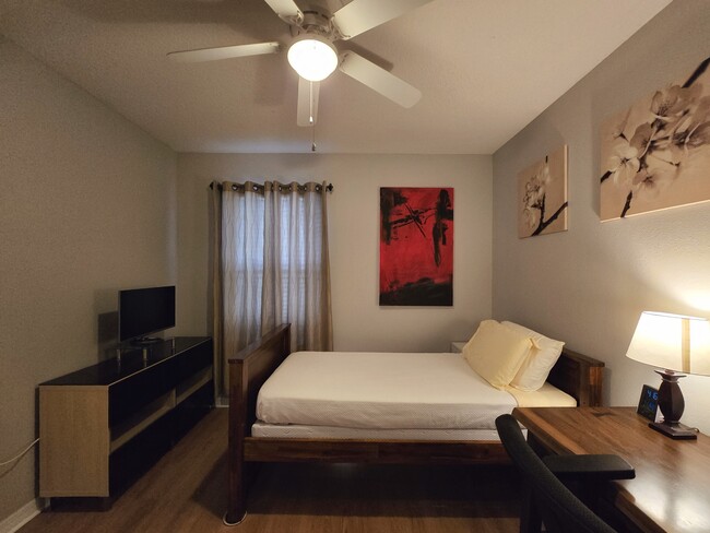 Photo - 384 Aberdeen Dr House