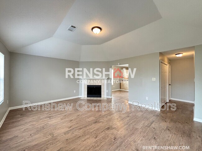 Building Photo - 4672 Tut Cove
