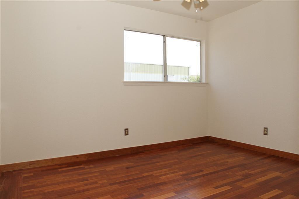 Building Photo - 5074 Glenmont Dr