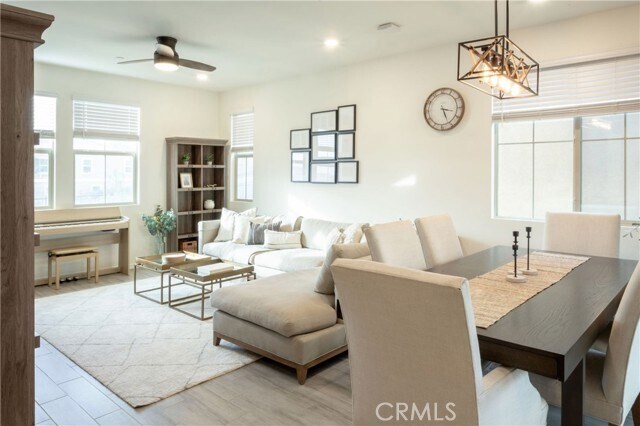 Foto del edificio - 893 Mango Ct