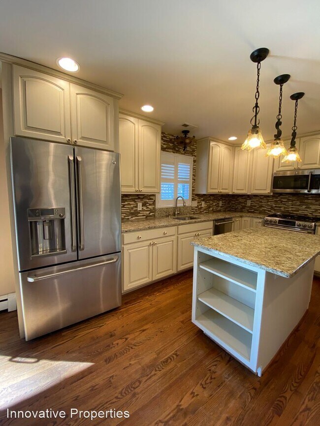 Building Photo - 4 br, 3 bath House - 322 Beach Drive