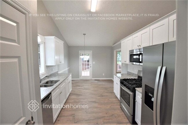 Building Photo - 550 Elizabeth Heights NE