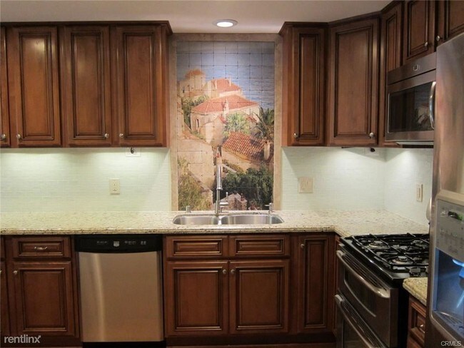 Building Photo - 3 br, 3 bath House - 2312 E Chevy Chase Dr
