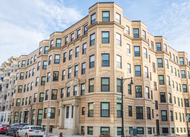 Foto del edificio - 102 Hemenway St