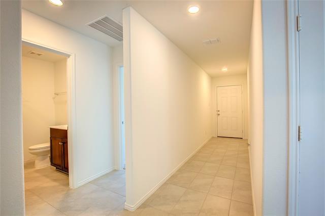 Building Photo - 8620 Mount Evans Ct