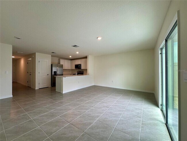 Foto del edificio - 6685 S W 81st Loop