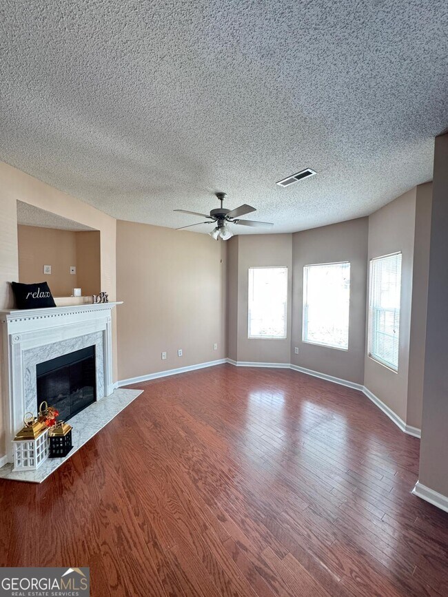 Foto del edificio - 4861 W Park Cir