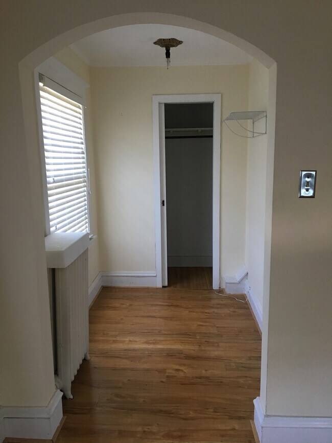 Closet in Front door hallway - 428 N Cuyler Ave