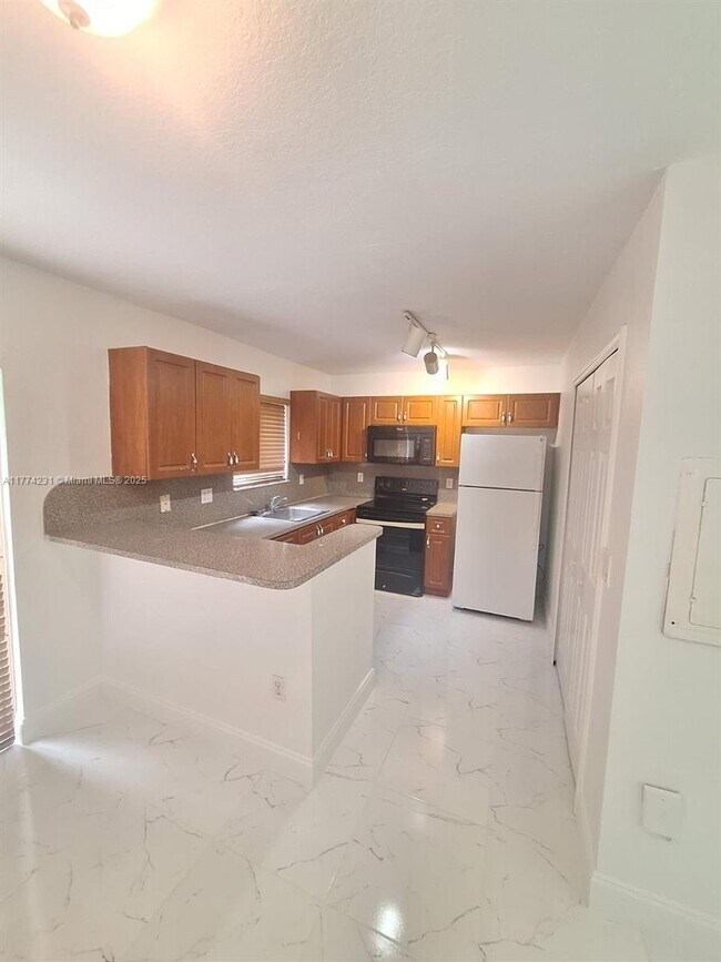 Foto del edificio - 2931 SE 13th Rd