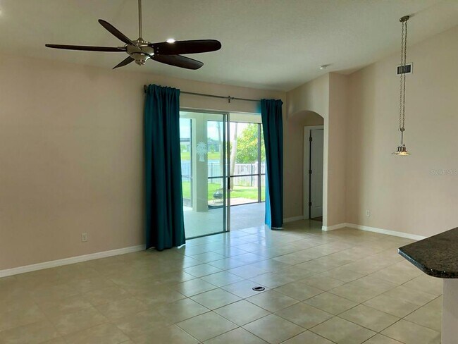 Foto del edificio - 12856 24th St Cir E
