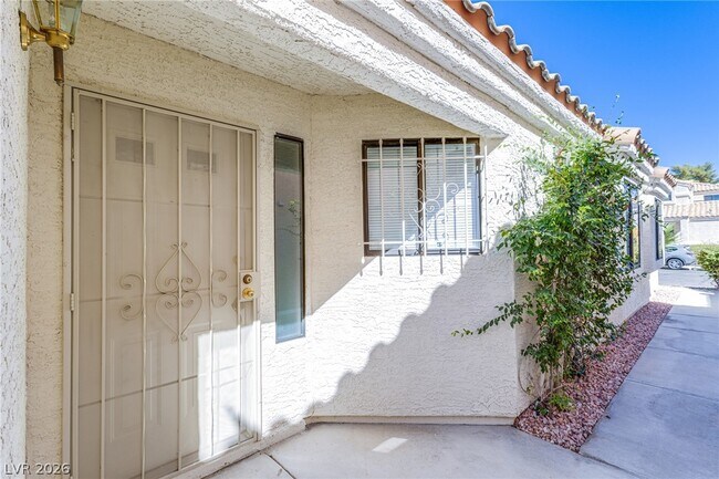 Building Photo - 9505 Intercoastal Dr