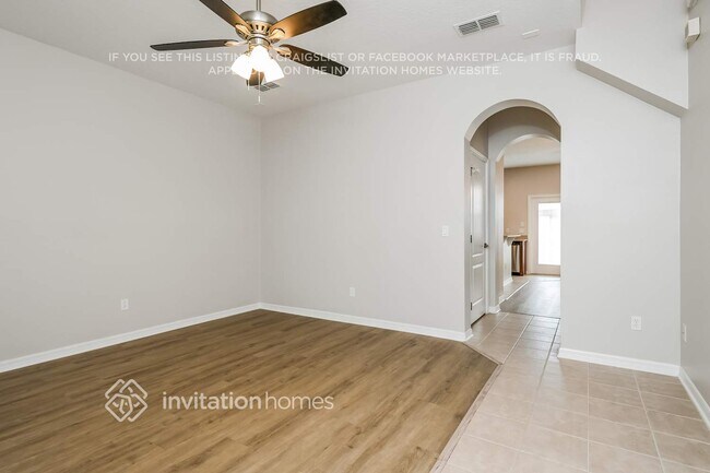 Foto del edificio - 12983 Calderdale Ave