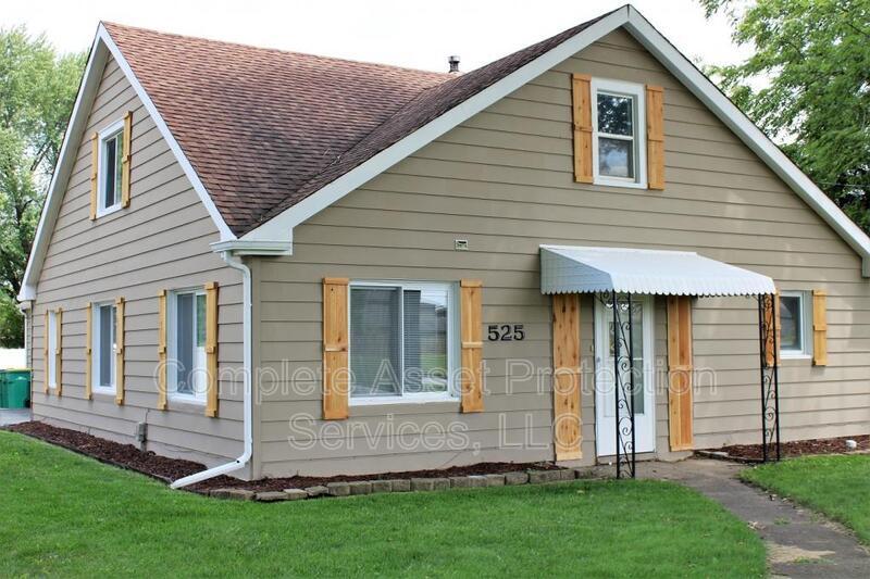 525 Fisher St, Munster, IN 46321 House Rental in Munster, IN