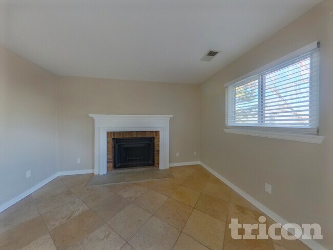 Building Photo - 19739 E Dartmouth Ave