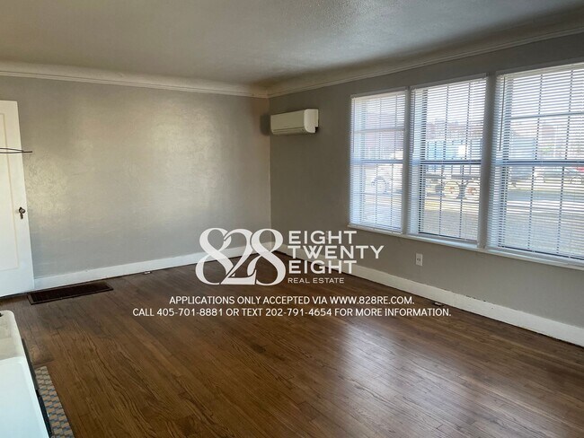 Foto del edificio - COMING SOON! CUTE 1st FLOOR 1 BED/1 BATH with BONUS ROOM IN NW OKC!